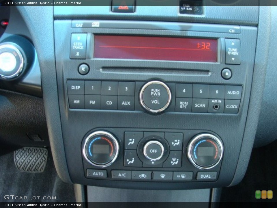 Charcoal Interior Controls for the 2011 Nissan Altima Hybrid #82375857