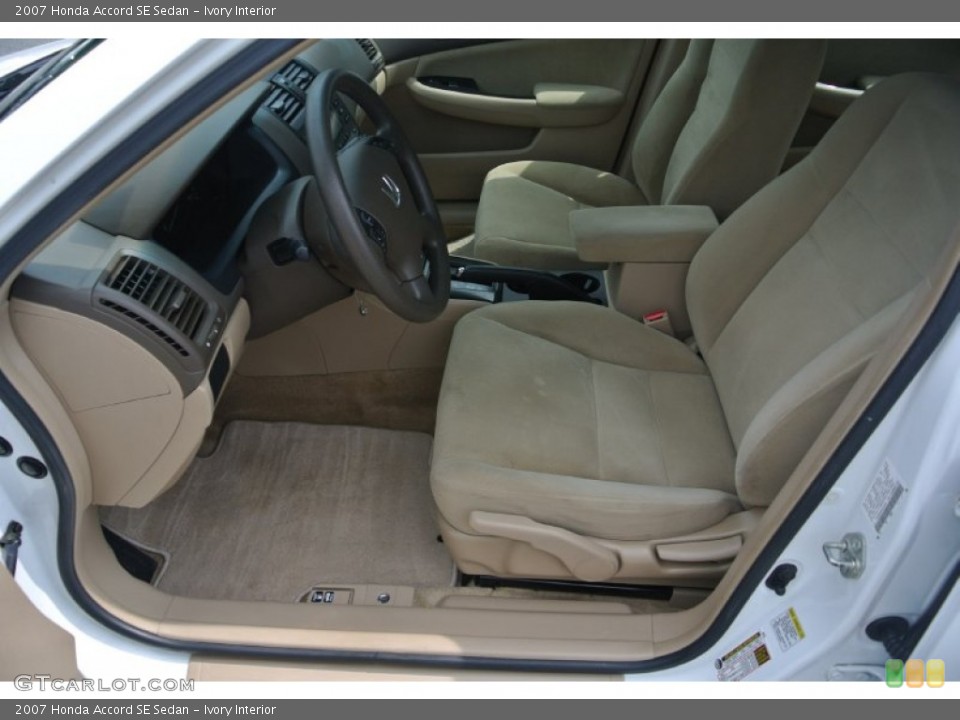 Ivory Interior Photo for the 2007 Honda Accord SE Sedan #82380028