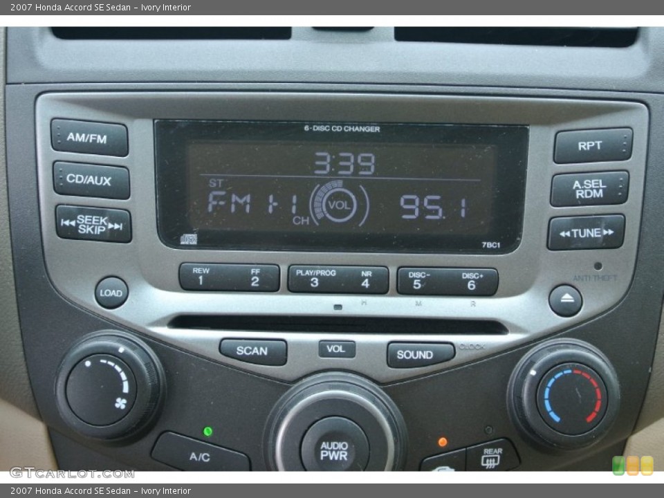Ivory Interior Audio System for the 2007 Honda Accord SE Sedan #82380143