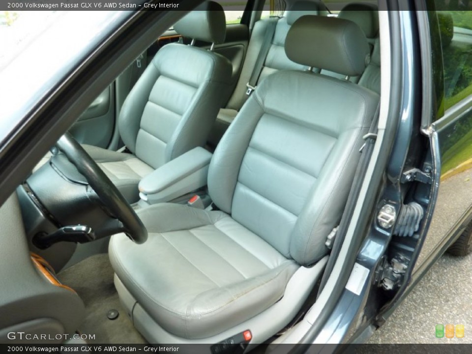 Grey Interior Front Seat for the 2000 Volkswagen Passat GLX V6 AWD Sedan #82382188