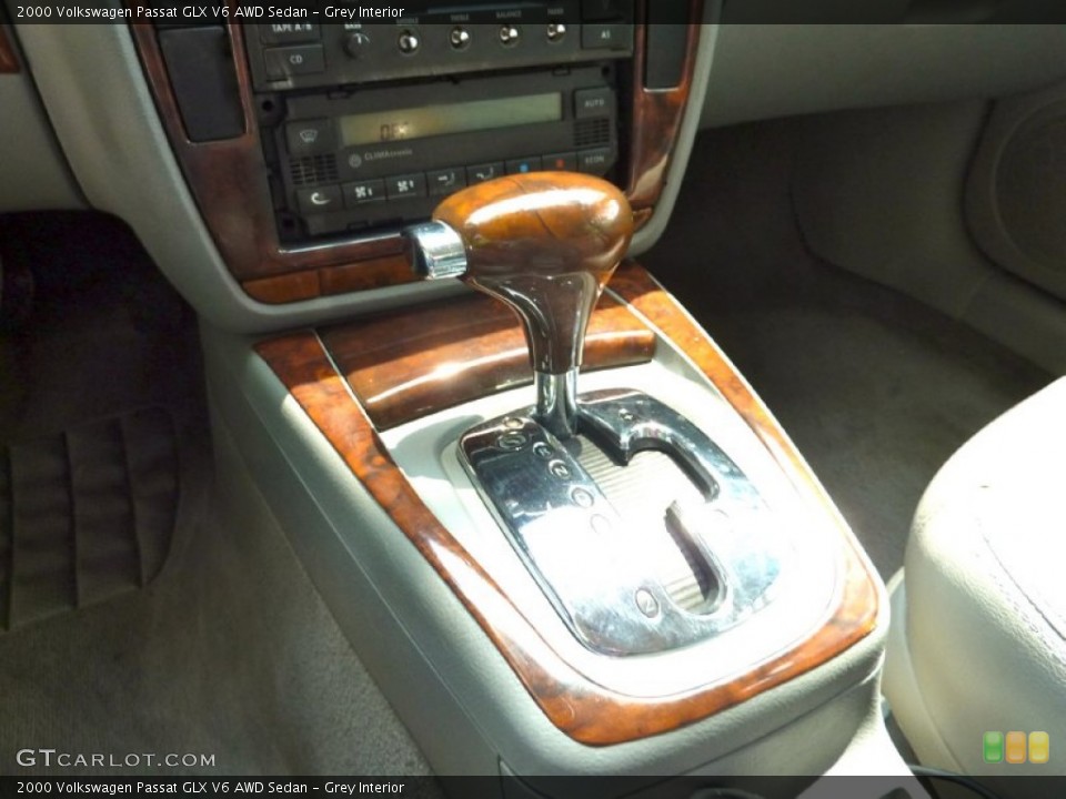 Grey Interior Transmission for the 2000 Volkswagen Passat GLX V6 AWD Sedan #82382305