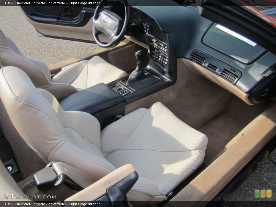 Light Beige Interior Photo for the 1994 Chevrolet Corvette Convertible #82382878
