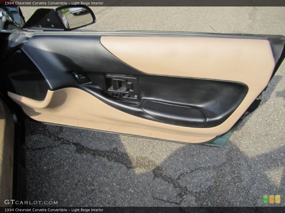 Light Beige Interior Door Panel for the 1994 Chevrolet Corvette Convertible #82382926