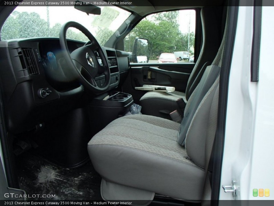 Medium Pewter Interior Photo for the 2013 Chevrolet Express Cutaway 3500 Moving Van #82383765