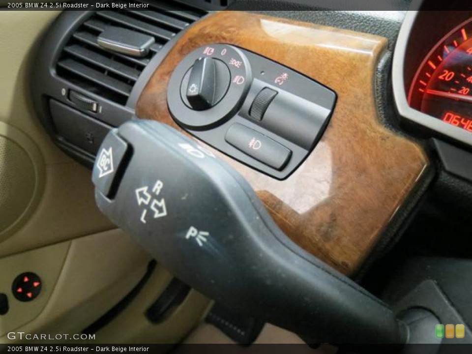 Dark Beige Interior Controls for the 2005 BMW Z4 2.5i Roadster #82384330