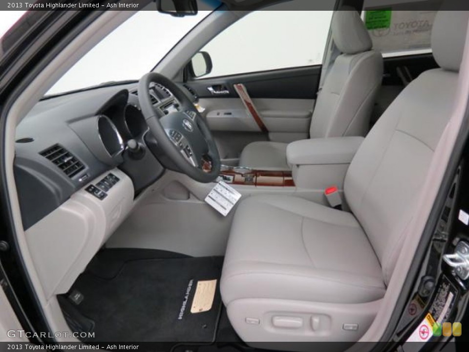 Ash Interior Photo for the 2013 Toyota Highlander Limited #82387439