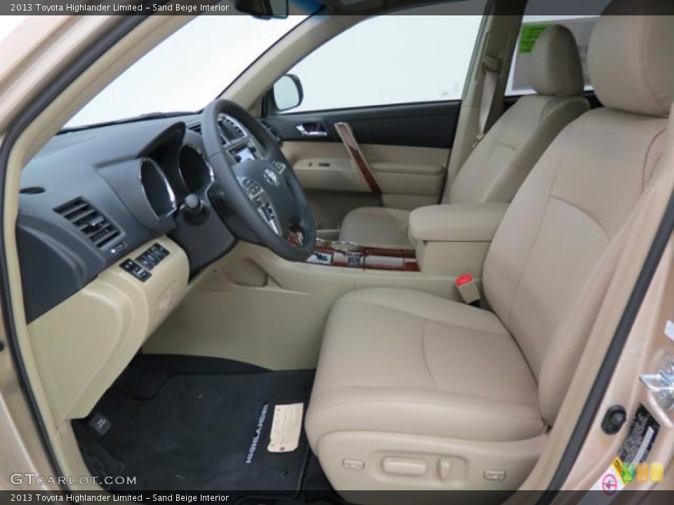 Sand Beige Interior Photo for the 2013 Toyota Highlander Limited #82387720