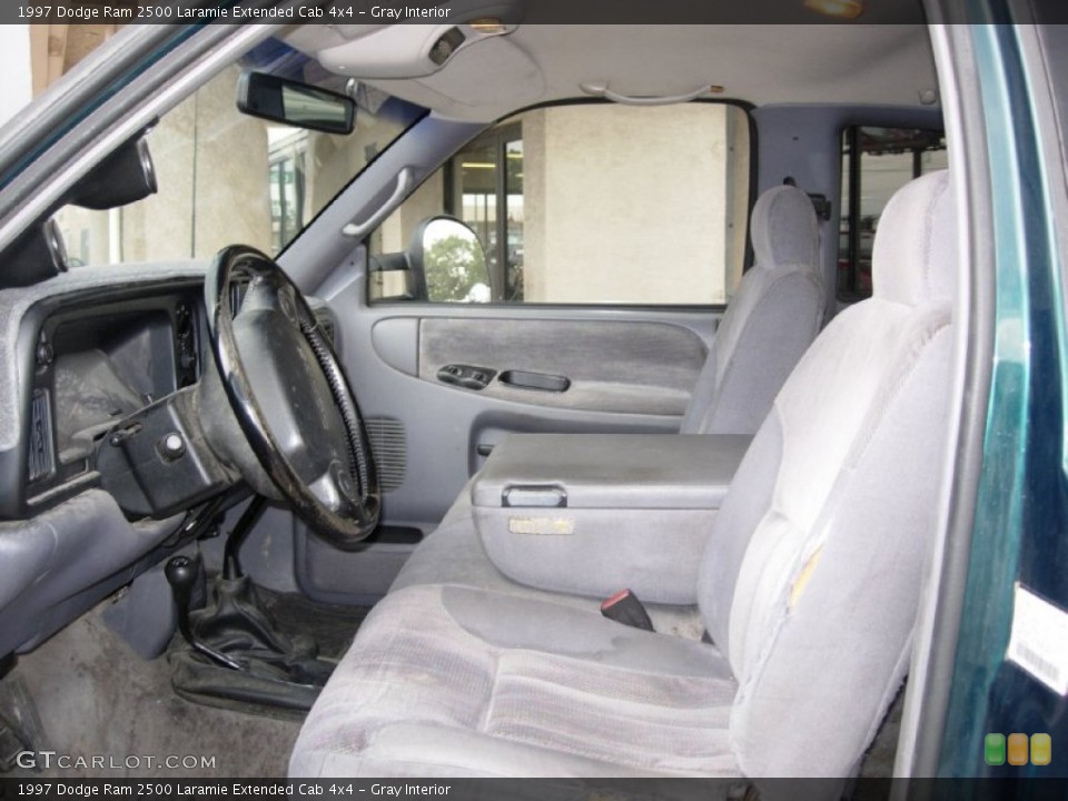 Gray Interior Photo for the 1997 Dodge Ram 2500 Laramie Extended Cab 4x4 #82388381