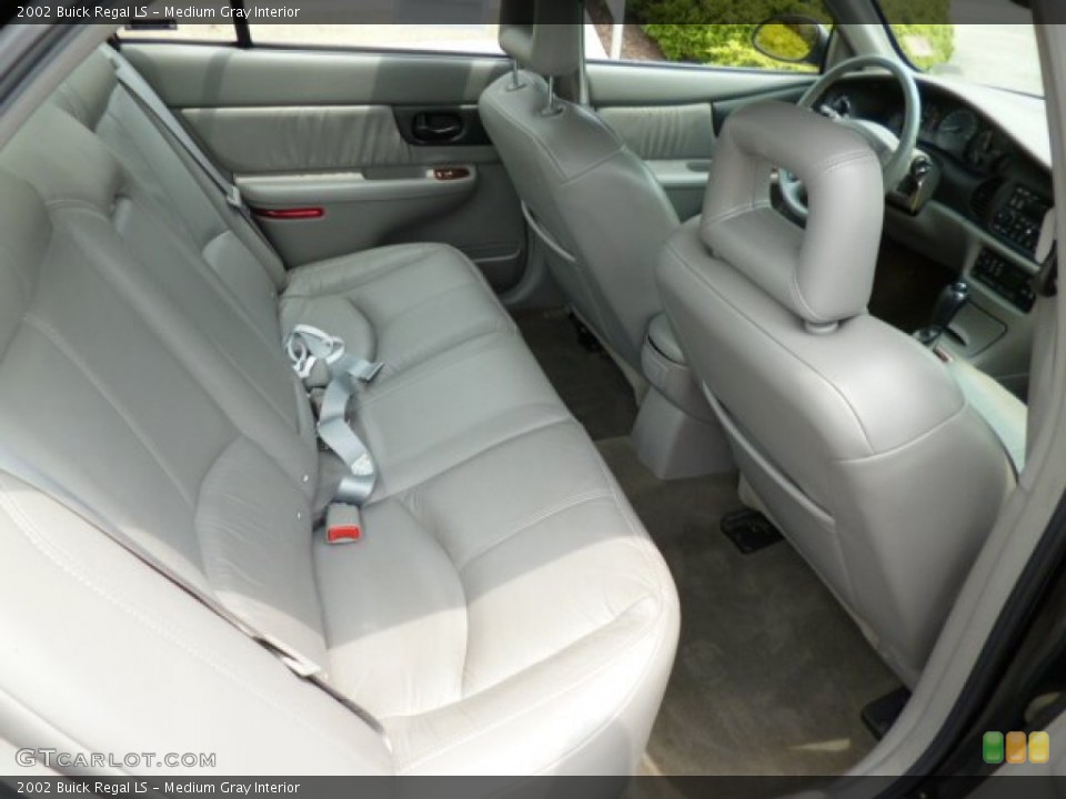 Medium Gray Interior Rear Seat for the 2002 Buick Regal LS #82396770