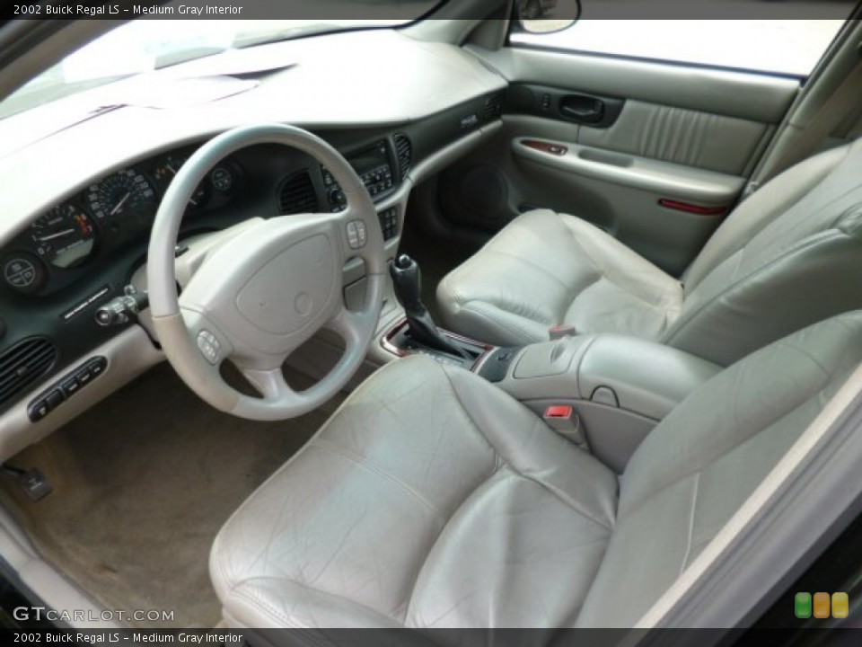 Medium Gray 2002 Buick Regal Interiors