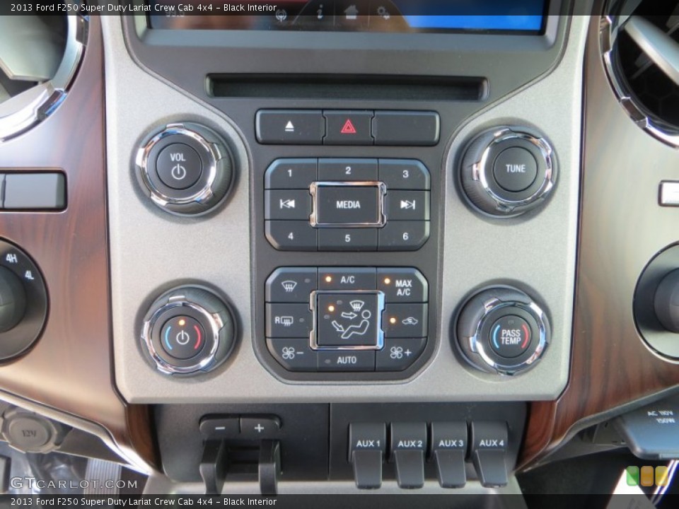 Black Interior Controls for the 2013 Ford F250 Super Duty Lariat Crew Cab 4x4 #82406335