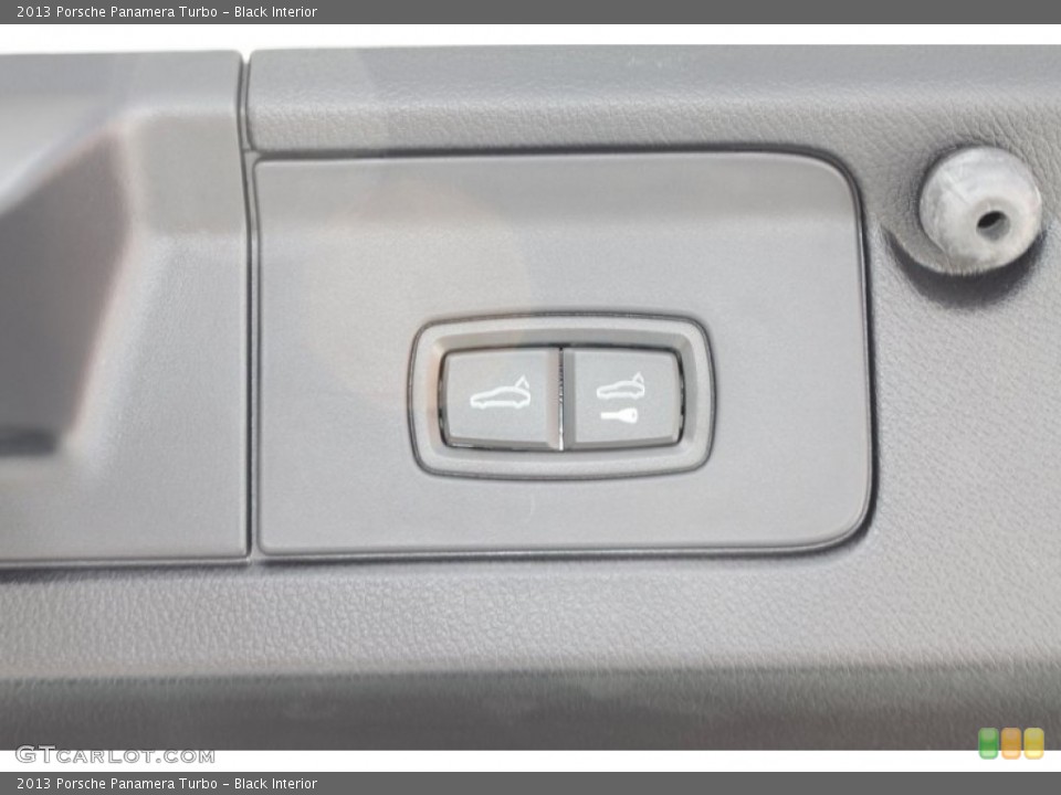 Black Interior Controls for the 2013 Porsche Panamera Turbo #82412706