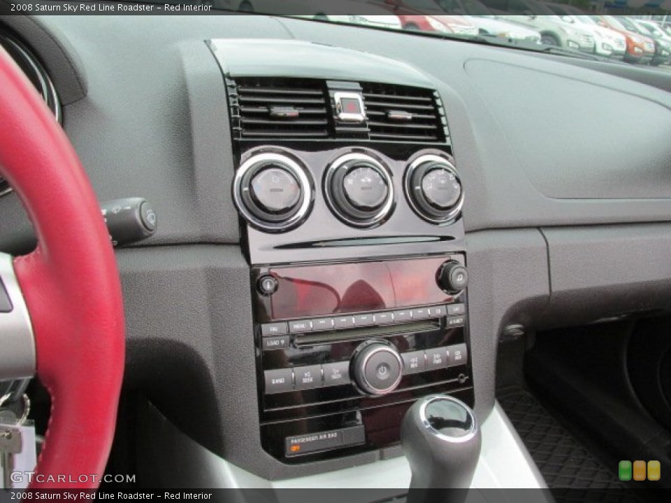 Red Interior Controls for the 2008 Saturn Sky Red Line Roadster #82437487