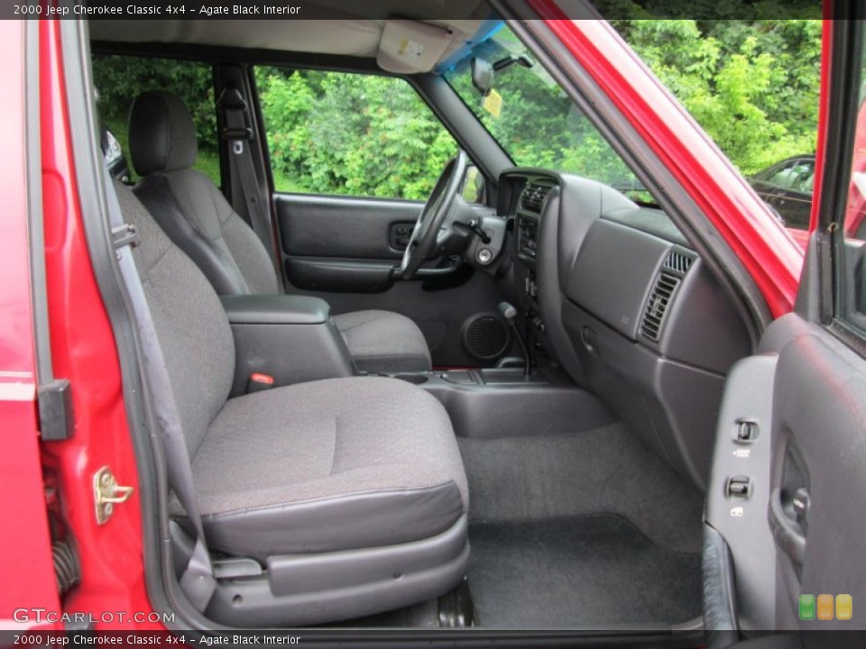 Agate Black Interior Photo for the 2000 Jeep Cherokee Classic 4x4 #82440321