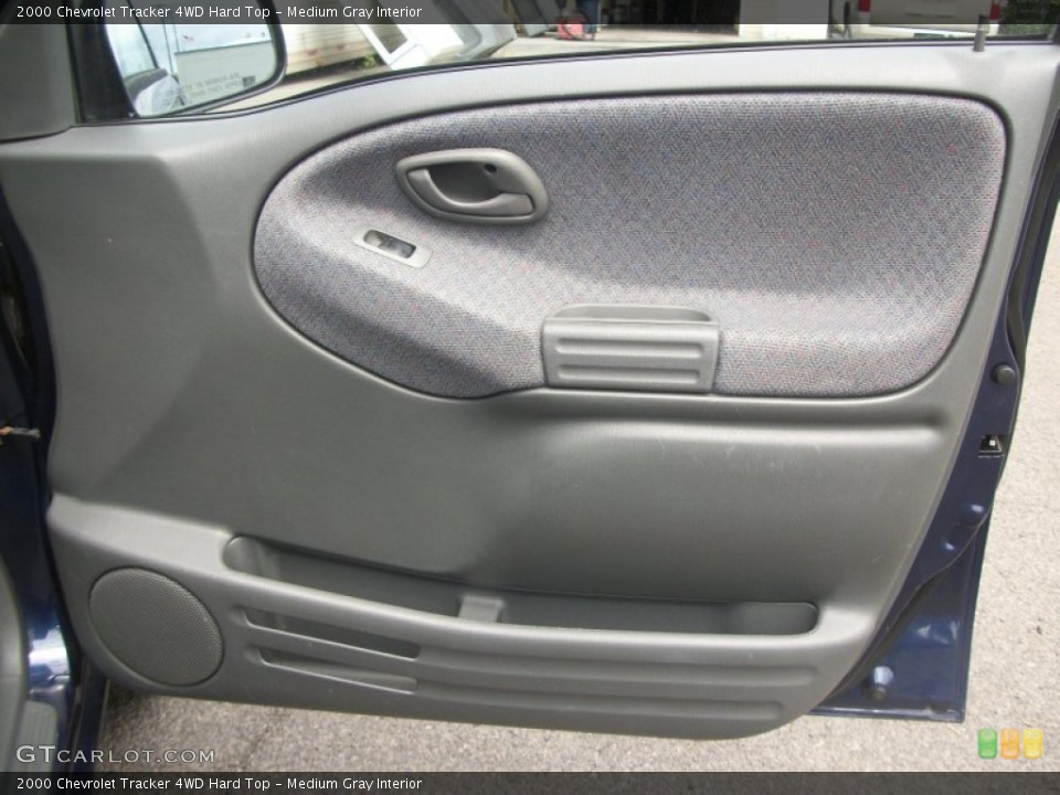 Medium Gray Interior Door Panel for the 2000 Chevrolet Tracker 4WD Hard Top #82444023