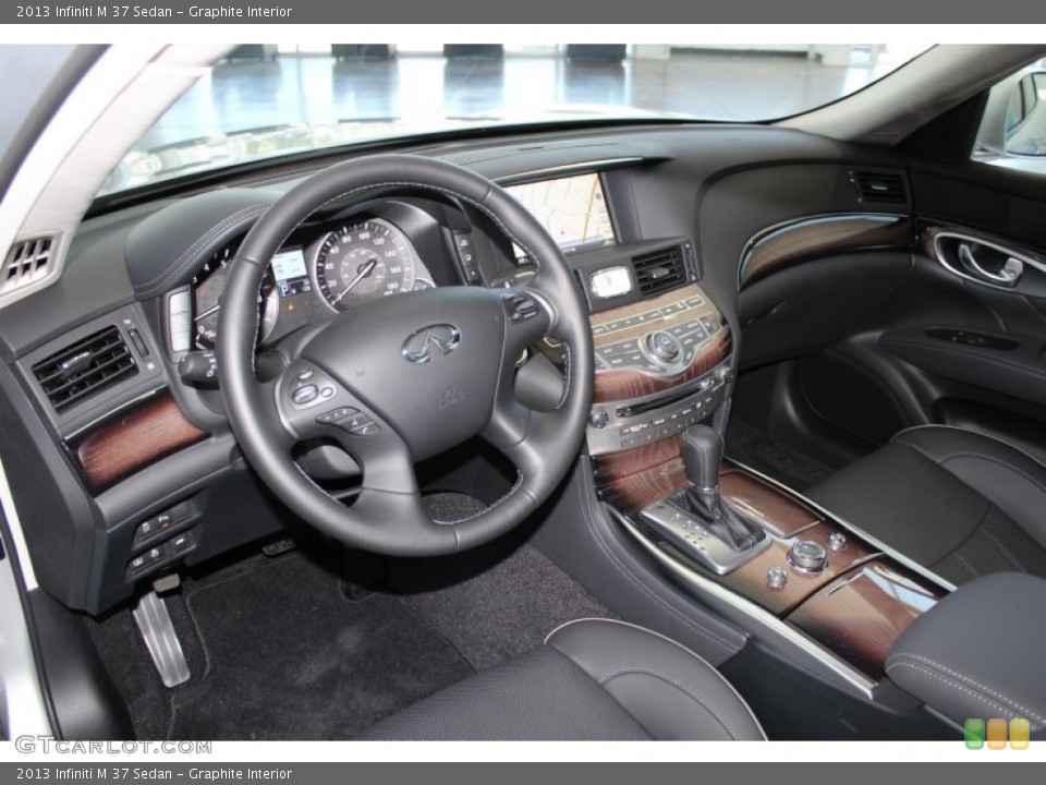 Graphite Interior Photo for the 2013 Infiniti M 37 Sedan #82445118