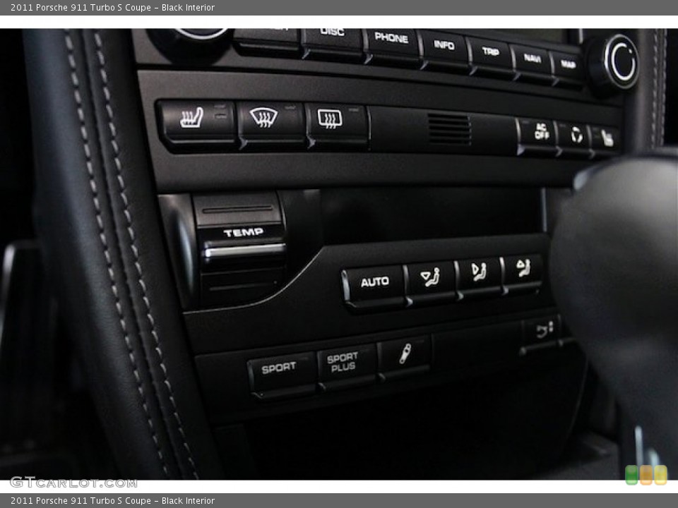 Black Interior Controls for the 2011 Porsche 911 Turbo S Coupe #82451548