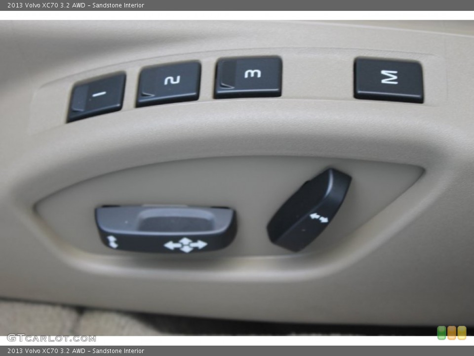 Sandstone Interior Controls for the 2013 Volvo XC70 3.2 AWD #82463096