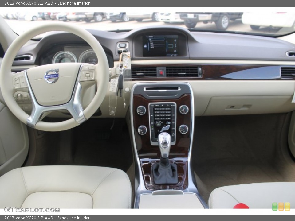 Sandstone Interior Dashboard for the 2013 Volvo XC70 3.2 AWD #82463252