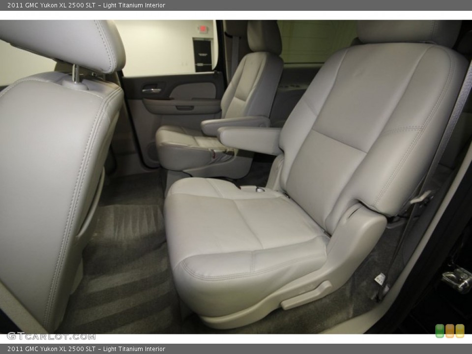 Light Titanium Interior Rear Seat for the 2011 GMC Yukon XL 2500 SLT #82492311