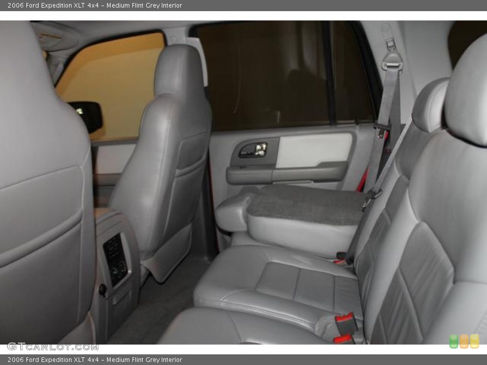 Medium Flint Grey Interior Rear Seat for the 2006 Ford Expedition XLT 4x4 #82496105