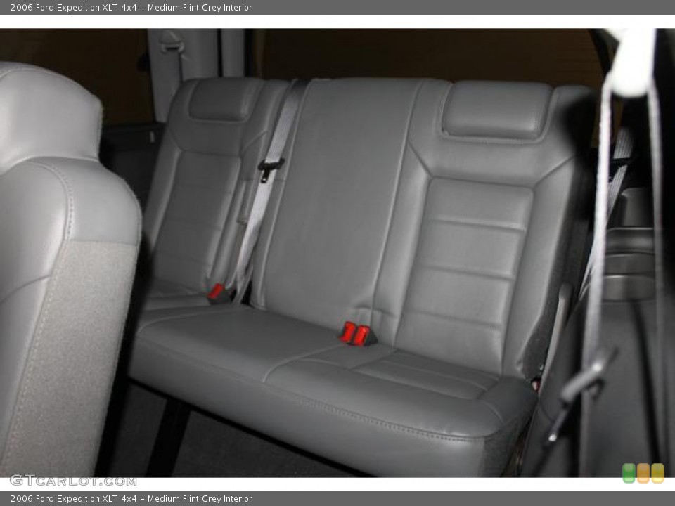 Medium Flint Grey Interior Rear Seat for the 2006 Ford Expedition XLT 4x4 #82496113