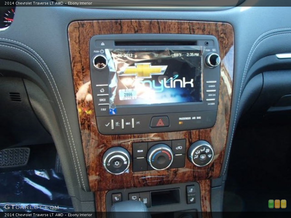 Ebony Interior Controls for the 2014 Chevrolet Traverse LT AWD #82502910
