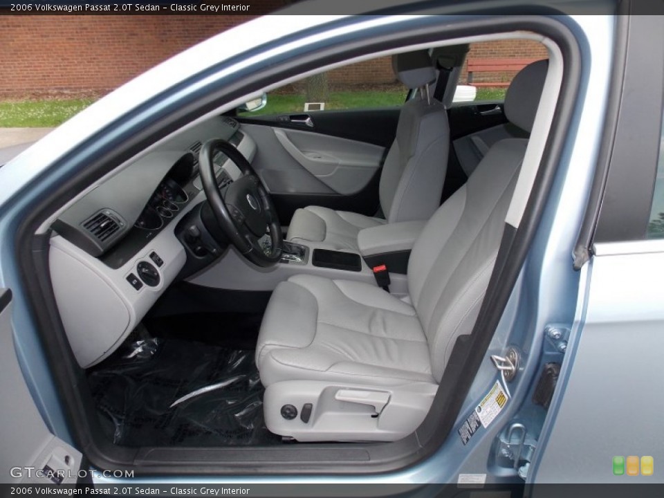 Classic Grey Interior Photo for the 2006 Volkswagen Passat 2.0T Sedan #82504093