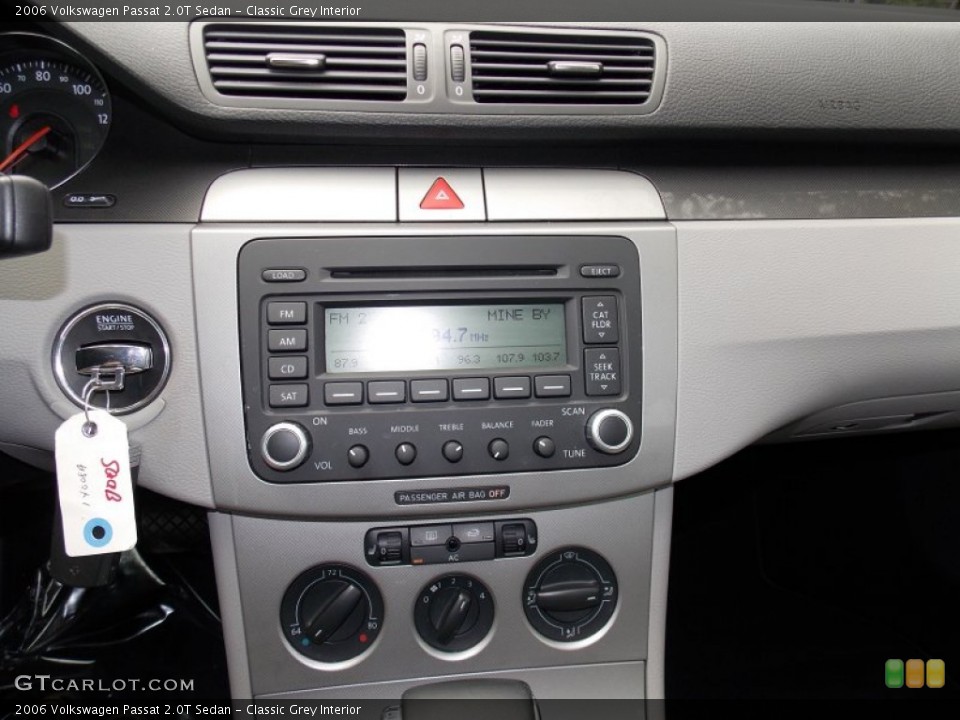 Classic Grey Interior Controls for the 2006 Volkswagen Passat 2.0T Sedan #82504480