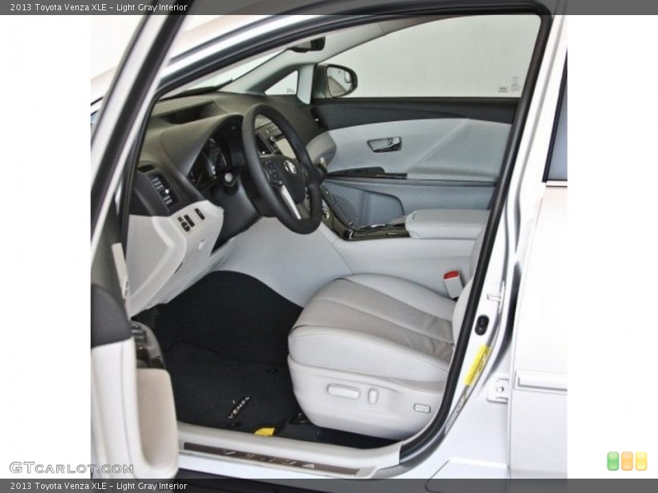 Light Gray Interior Front Seat for the 2013 Toyota Venza XLE #82511846