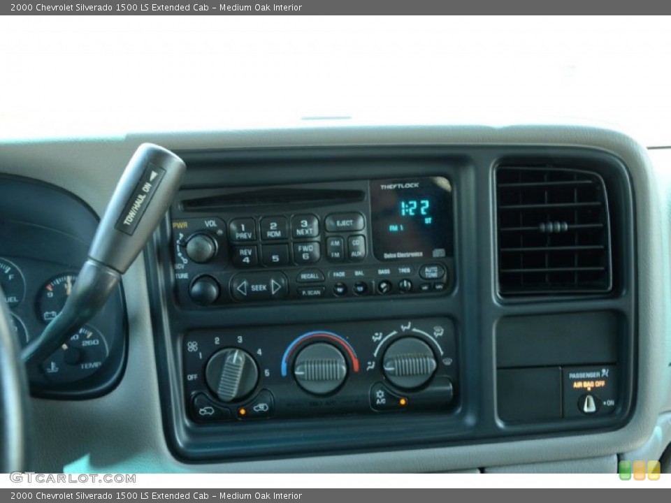 Medium Oak Interior Controls for the 2000 Chevrolet Silverado 1500 LS Extended Cab #82515299