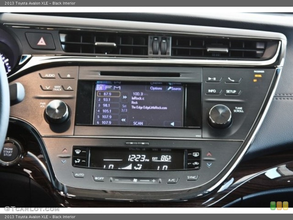 Black Interior Controls for the 2013 Toyota Avalon XLE #82518323