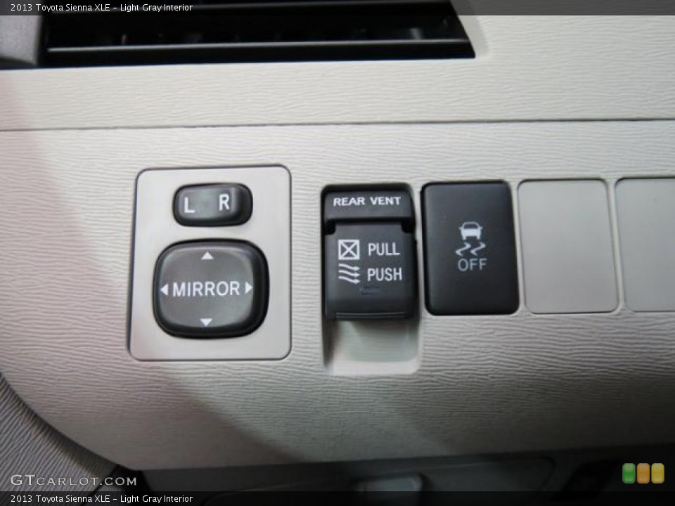 Light Gray Interior Controls for the 2013 Toyota Sienna XLE #82522280