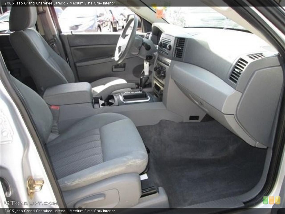Medium Slate Gray Interior Photo for the 2006 Jeep Grand Cherokee Laredo #82530038