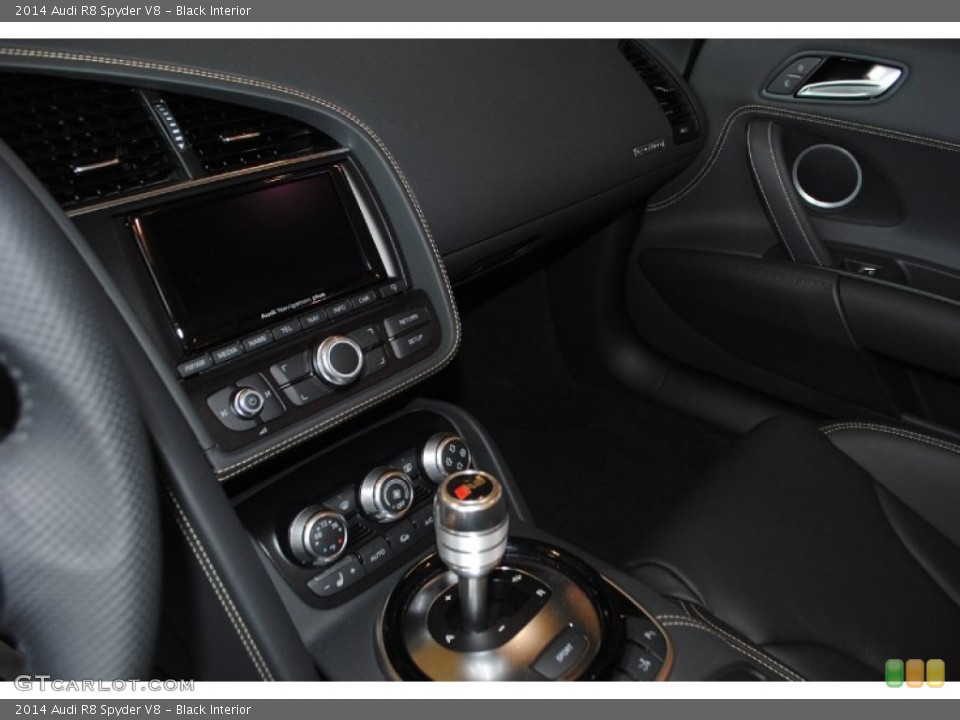 Black Interior Controls for the 2014 Audi R8 Spyder V8 #82568656
