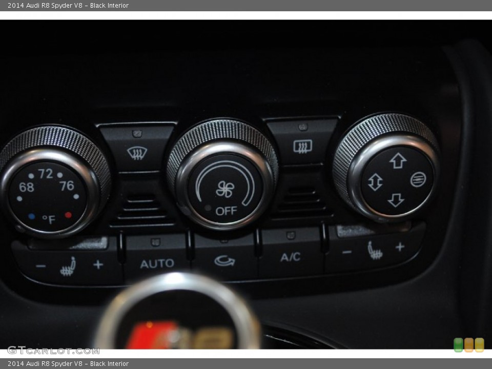 Black Interior Controls for the 2014 Audi R8 Spyder V8 #82568761