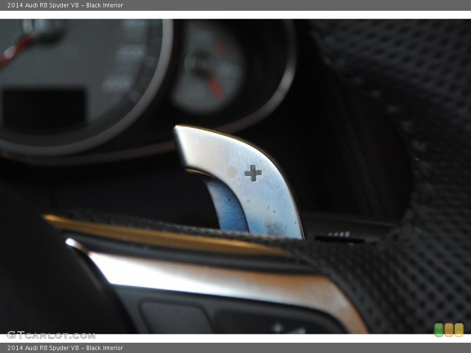 Black Interior Transmission for the 2014 Audi R8 Spyder V8 #82568833