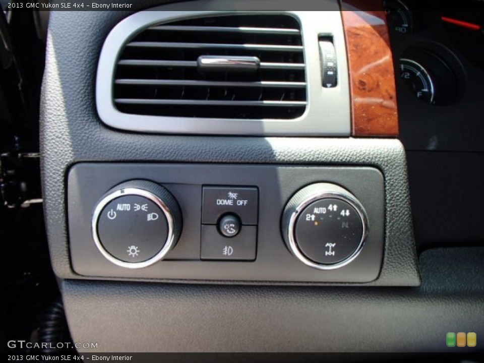 Ebony Interior Controls for the 2013 GMC Yukon SLE 4x4 #82571008