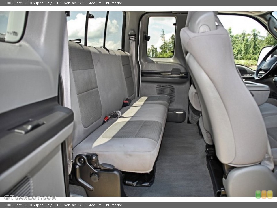 Medium Flint Interior Rear Seat for the 2005 Ford F250 Super Duty XLT SuperCab 4x4 #82594114