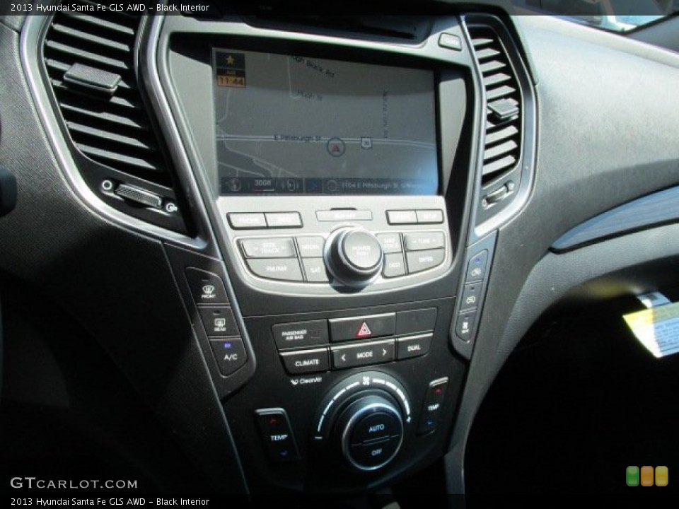 Black Interior Controls for the 2013 Hyundai Santa Fe GLS AWD #82608161