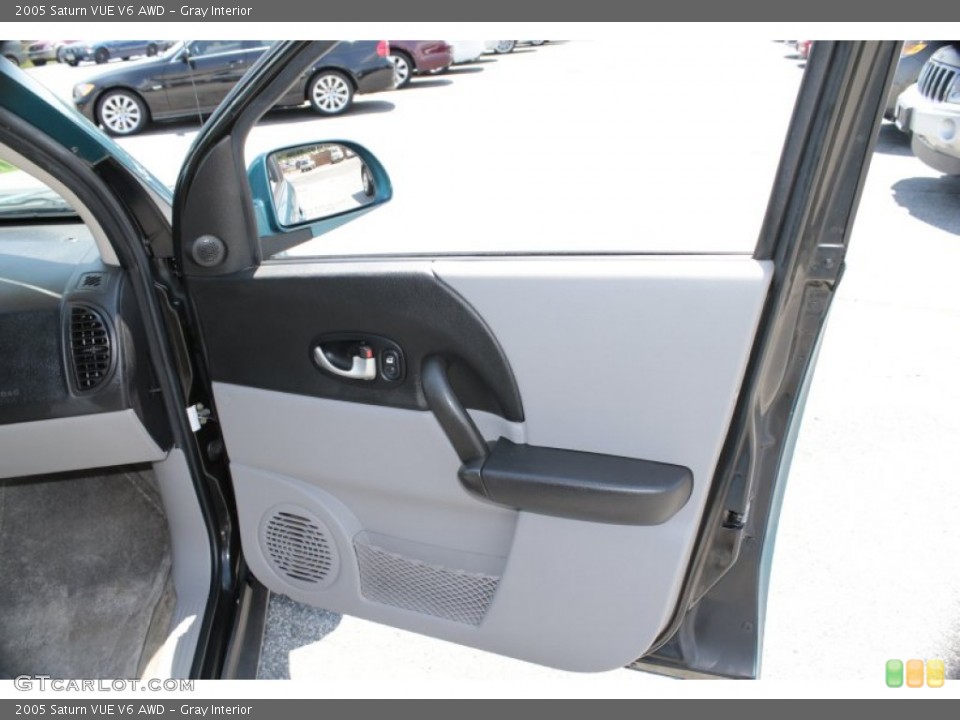 Gray Interior Door Panel for the 2005 Saturn VUE V6 AWD #82609367