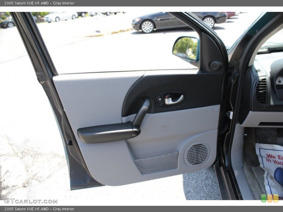 Gray Interior Door Panel for the 2005 Saturn VUE V6 AWD #82609382