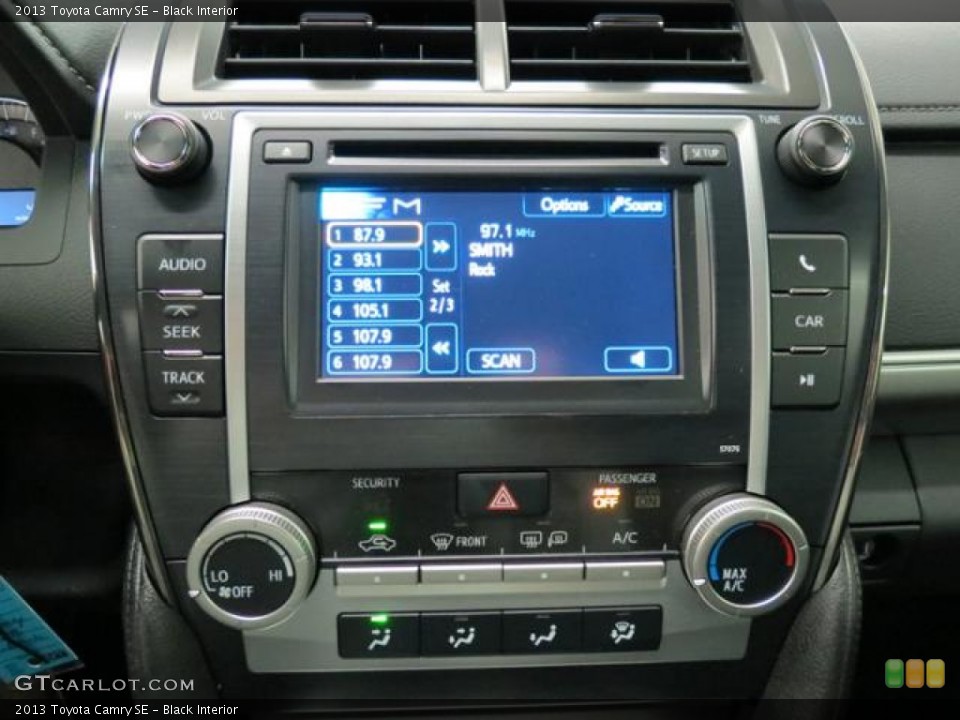 Black Interior Controls for the 2013 Toyota Camry SE #82621593