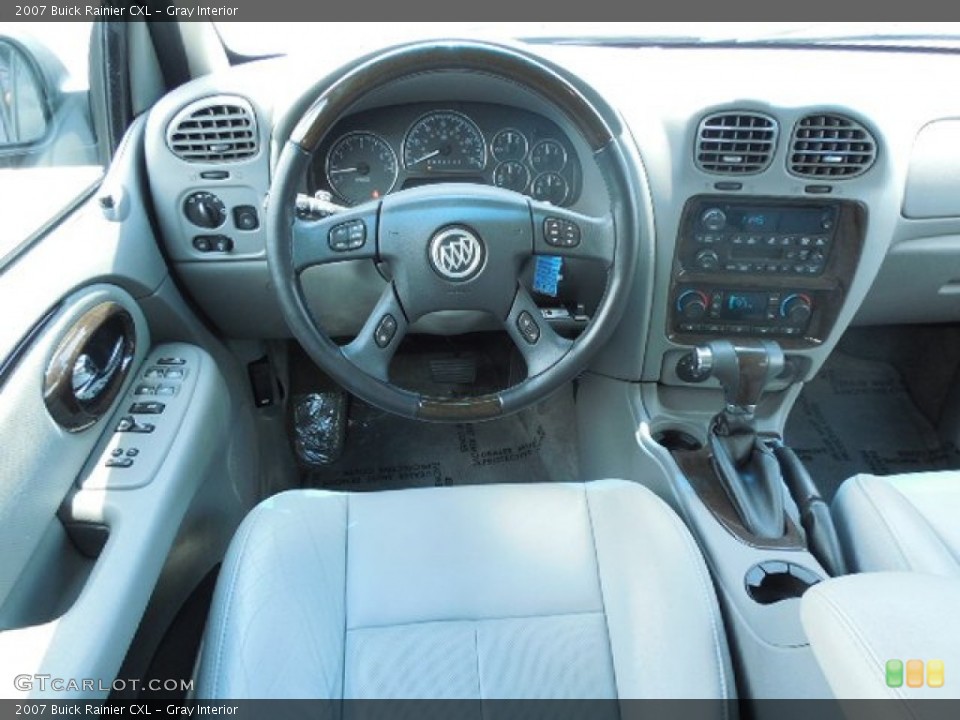 Gray Interior Dashboard for the 2007 Buick Rainier CXL #82629979