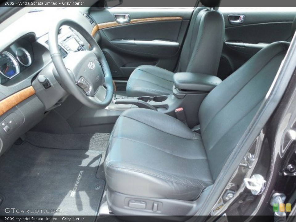Gray Interior Photo for the 2009 Hyundai Sonata Limited #82633331