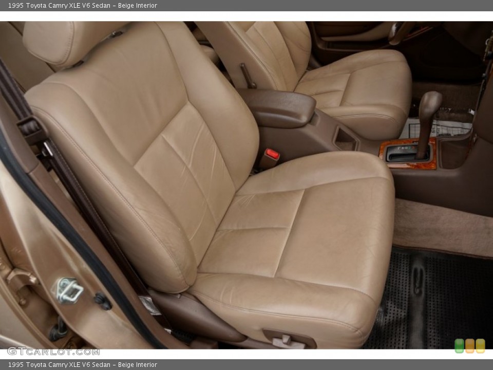 Beige Interior Front Seat for the 1995 Toyota Camry XLE V6 Sedan #82634237