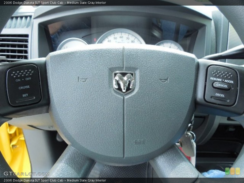 Medium Slate Gray Interior Controls for the 2006 Dodge Dakota SLT Sport Club Cab #82634705