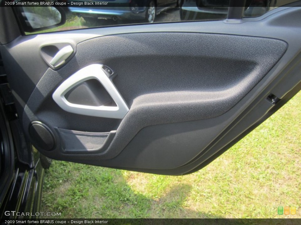 Design Black Interior Door Panel for the 2009 Smart fortwo BRABUS coupe #82649458