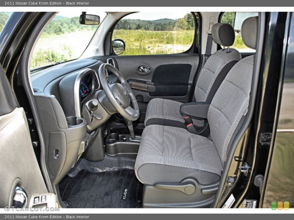 Black Interior Photo for the 2011 Nissan Cube Krom Edition #82654444