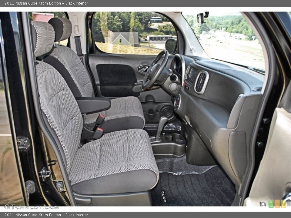 Black Interior Photo for the 2011 Nissan Cube Krom Edition #82654590